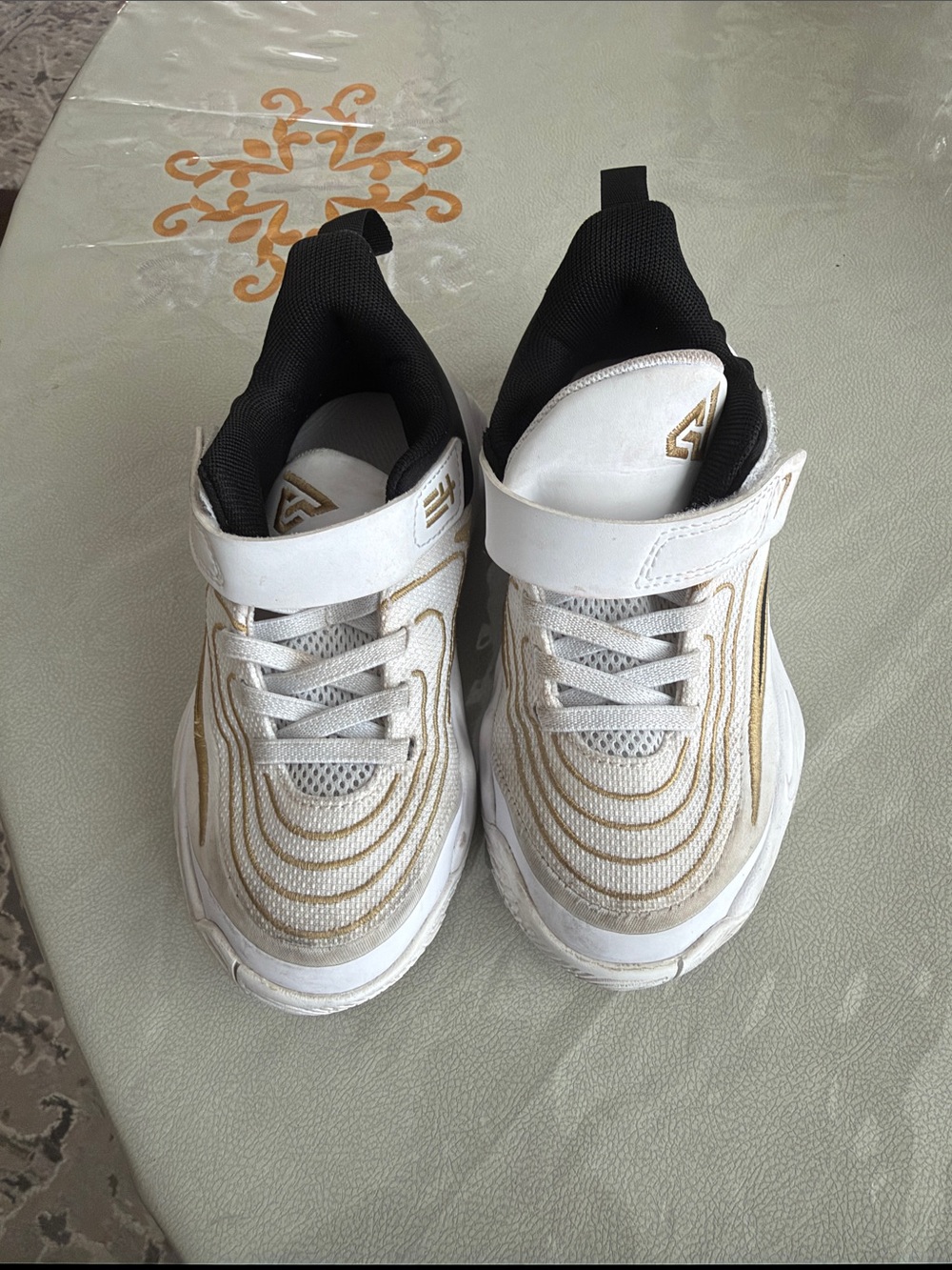 Nike Kids White and Gold Hook-and-Loop Athletic Sneakers